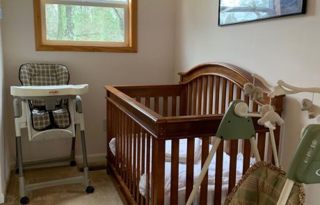 todlers room in cedar beach lodge